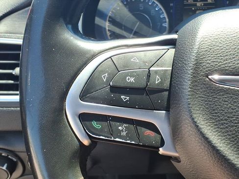 Used 2016 Chrysler 200 Limited w/ Anniversary Edition FWD image 14