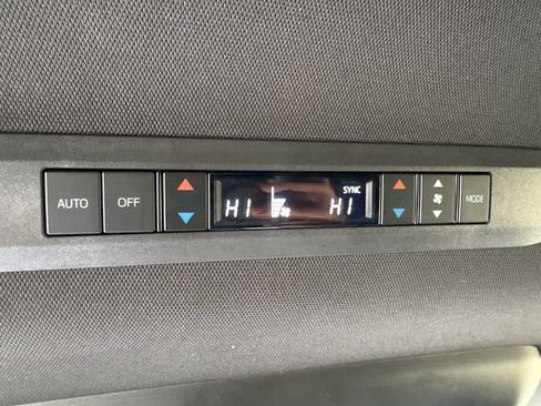 Certified 2025 Toyota Sienna XSE image 28