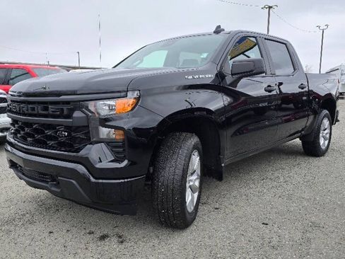 Used 2022 Chevrolet Silverado 1500 Custom AWD/4WD image 4