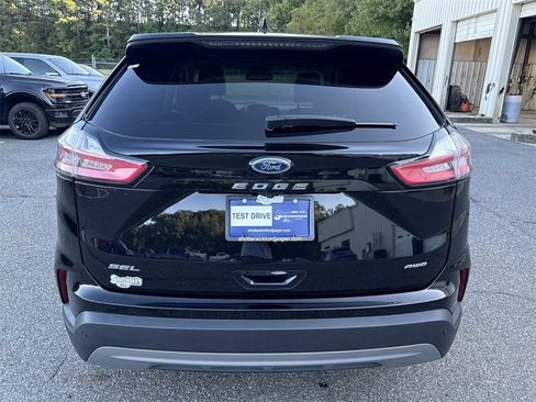 Used 2024 Ford Edge SEL image 6