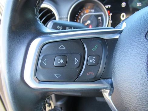 Used 2022 Jeep Wrangler Unlimited Sahara w/ LED Lighting Group AWD/4WD image 25