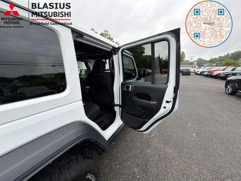 Used 2023 Jeep Wrangler Unlimited w/ Sun & Screen Package AWD/4WD image 46