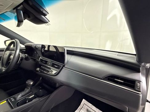 Certified 2025 Lexus ES 300h 300h image 34