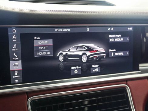 Used 2018 Porsche Panamera 4S w/ Premium Package Plus AWD/4WD image 22