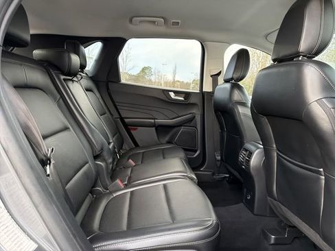 Used 2022 Ford Escape SEL image 17