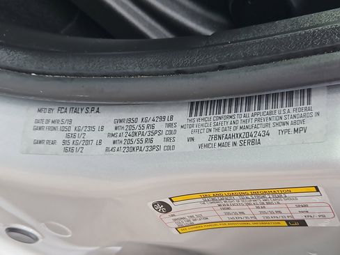 Used 2019 FIAT 500L Pop w/ Popular Equipment Group image 33