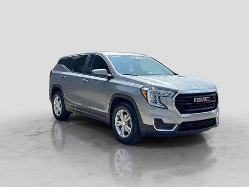 Used 2023 GMC Terrain SLE FWD image 8