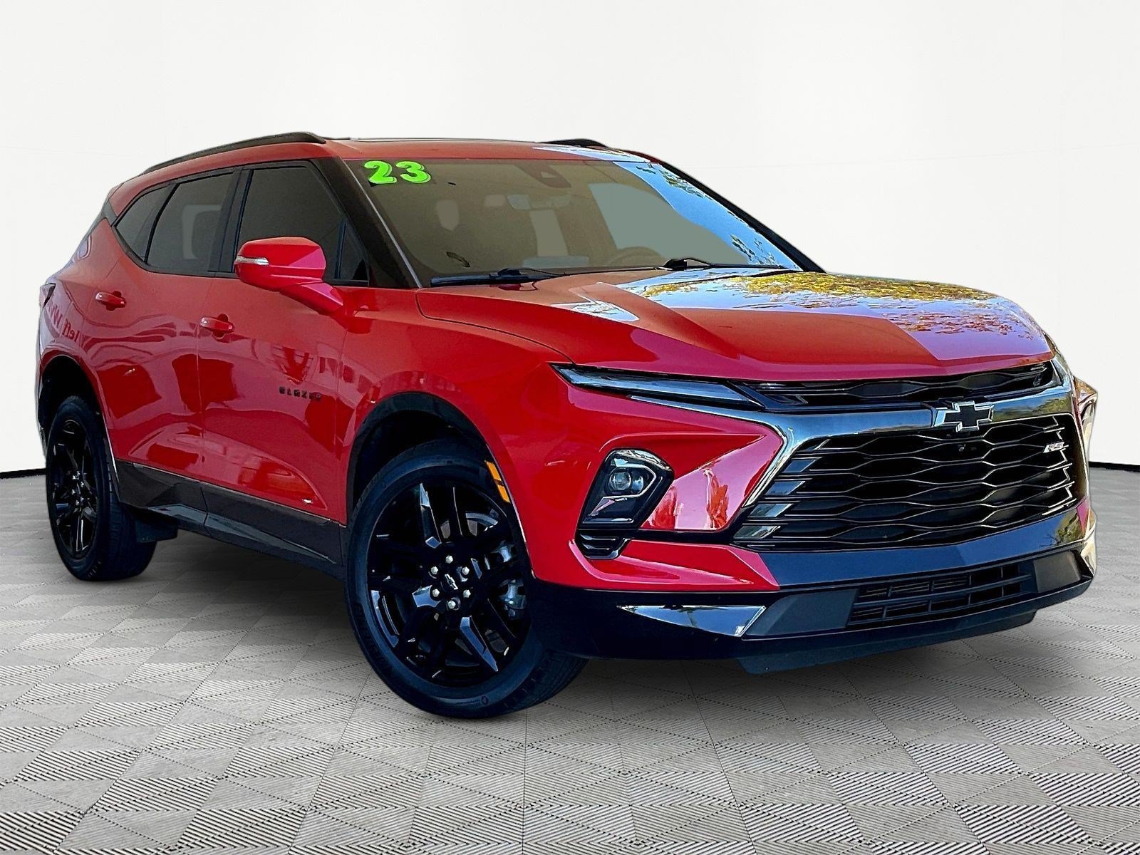 Used 2023 Chevrolet Blazer RS w/ Driver Confidence II Package FWD image 3