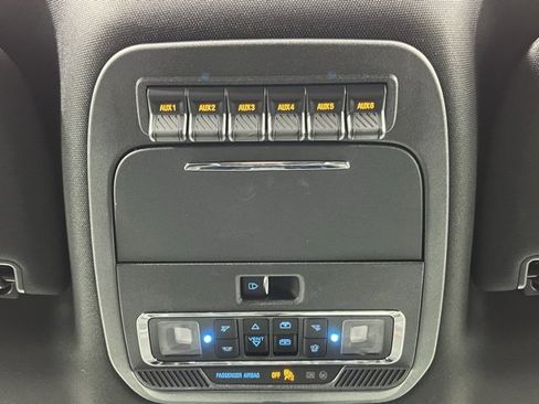 Used 2025 Ford F150 Raptor image 23