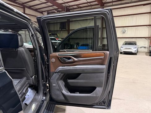 Used 2021 GMC Yukon XL Denali w/ Denali Ultimate Package AWD/4WD image 20