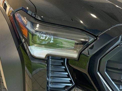 New 2025 Toyota Tacoma Trailhunter image 29