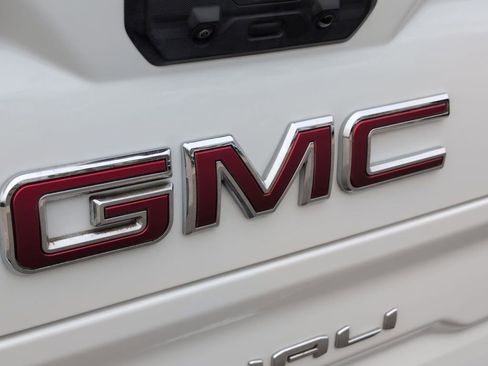 Certified 2024 GMC Sierra 1500 Denali w/ Technology Package AWD/4WD image 33