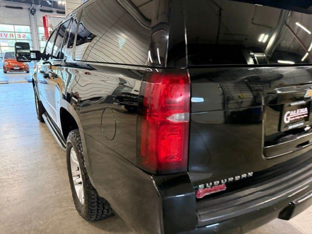 Used 2016 Chevrolet Suburban LT w/ Luxury Package AWD/4WD image 34