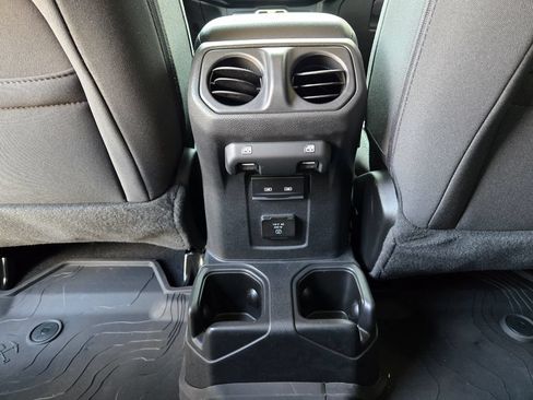 Used 2023 Jeep Gladiator Sport AWD/4WD image 39