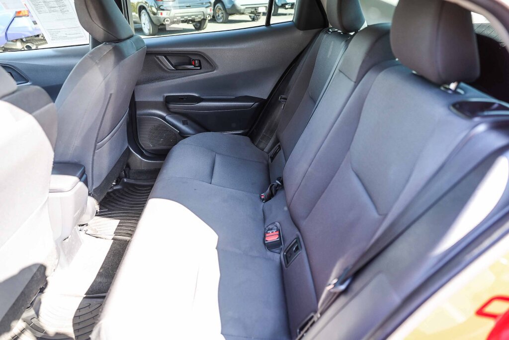 Certified 2025 Toyota Prius LE FWD image 6