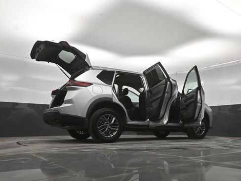 Used 2025 Nissan Rogue S AWD/4WD image 44