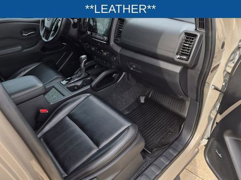 Used 2022 Nissan Frontier PRO-4X w/ Pro-4X Premium Package image 10