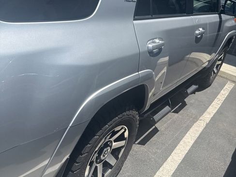 Used 2021 Toyota 4Runner TRD Off-Road Premium w/ Moonroof Package AWD/4WD image 17