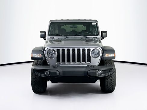 Used 2021 Jeep Wrangler Rubicon AWD/4WD image 2