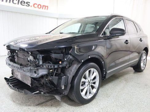 Used 2019 Lincoln MKC Select w/ Select Plus Package AWD/4WD image 2