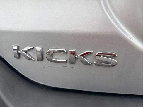 Used 2020 Nissan Kicks SR FWD image 23