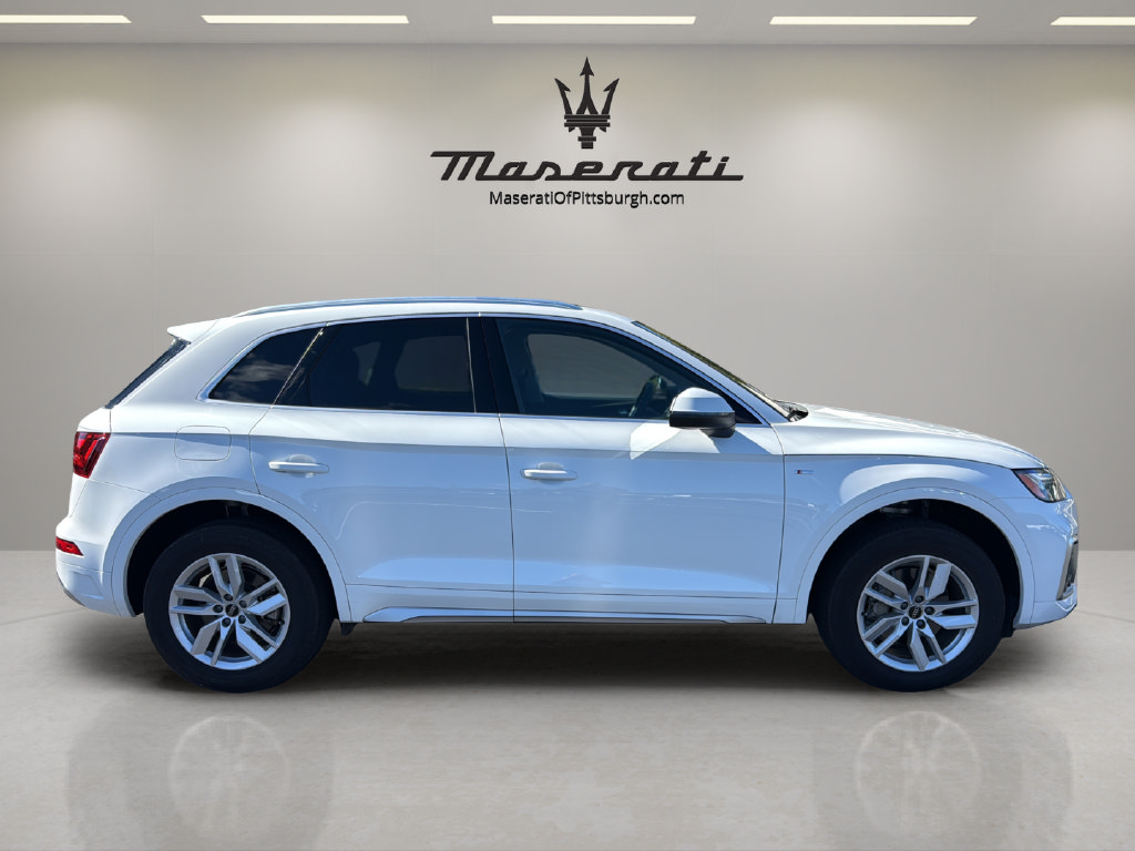Used 2023 Audi Q5 2.0T Premium w/ Convenience Package AWD/4WD image 4