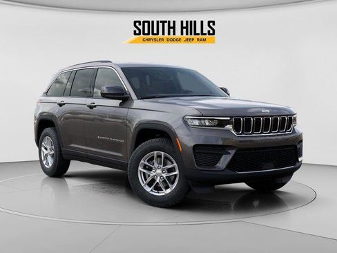 New 2025 Jeep Grand Cherokee Laredo X w/ Luxury Tech Group I image 5