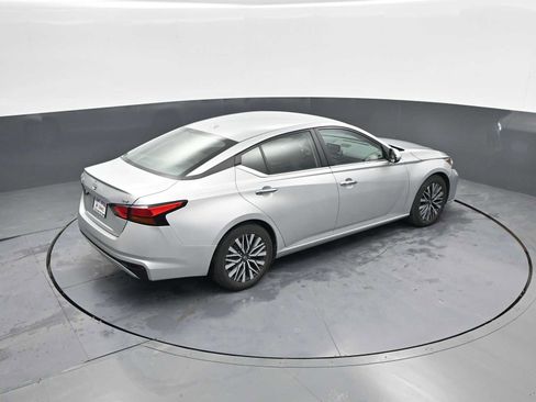 Used 2023 Nissan Altima 2.5 SV image 31