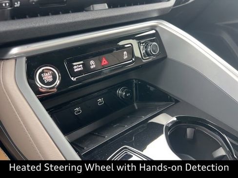 New 2025 Audi Q5 Prestige image 16