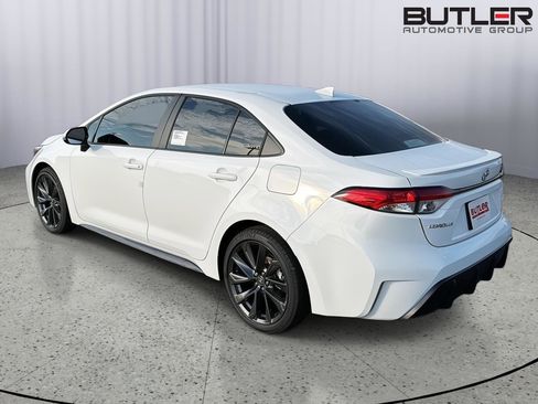 New 2026 Toyota Corolla SE FWD image 4