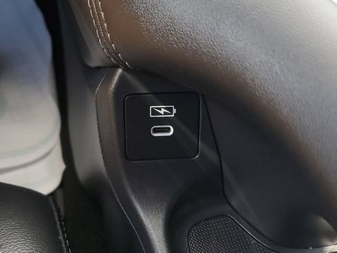 Used 2025 Honda HR-V EX-L image 33