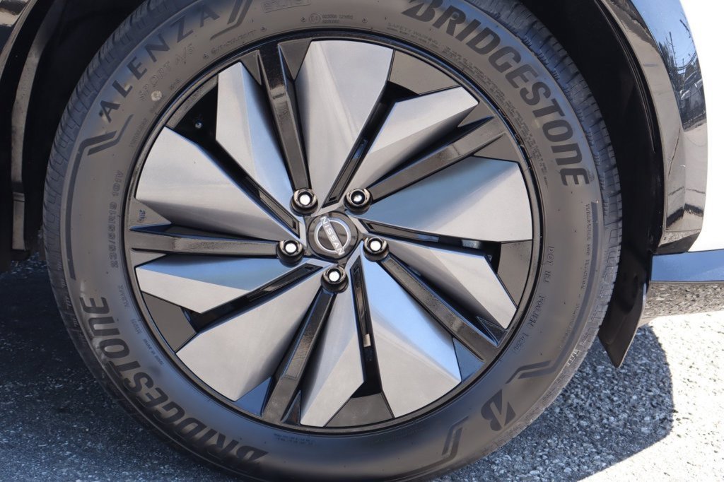 Used 2024 Nissan Ariya AWD image 10