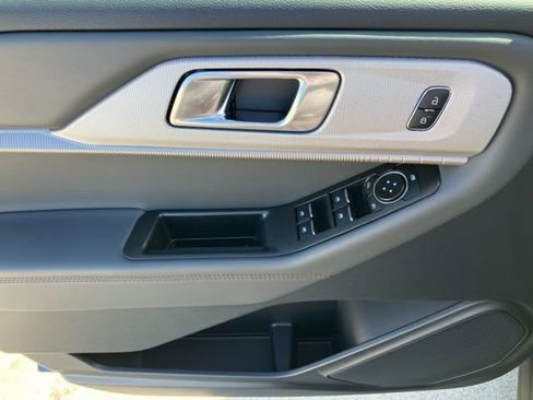 New 2026 Ford Explorer Active w/ Active Comfort Package image 28