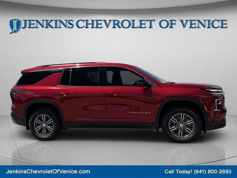 New 2026 Chevrolet Traverse LT FWD image 2
