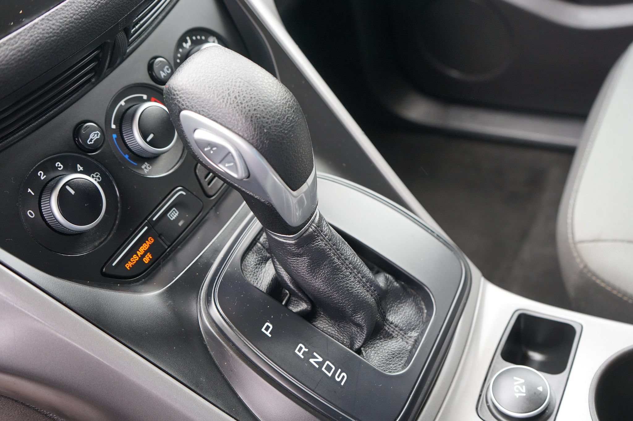 Used 2016 Ford Escape SE FWD image 15