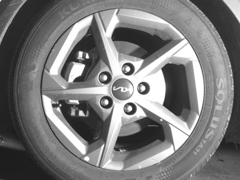 Used 2025 Kia K4 LXS image 12