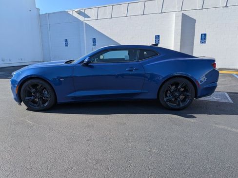 Used 2023 Chevrolet Camaro LT RWD image 9