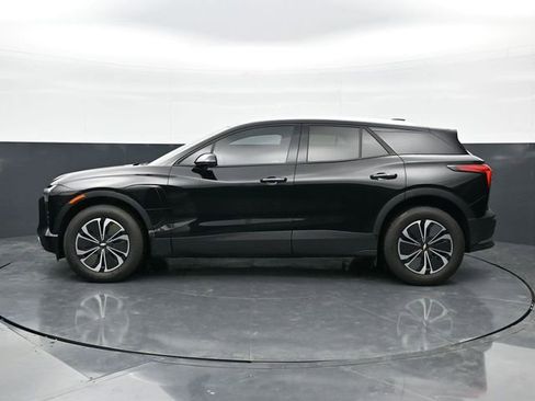 Used 2025 Chevrolet Blazer EV LT FWD image 4