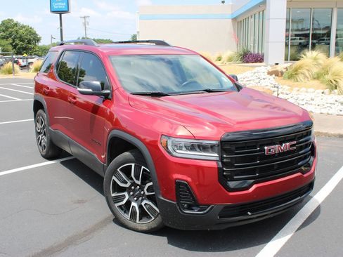 Used 2021 GMC Acadia SLT w/ Elevation Edition FWD image 2