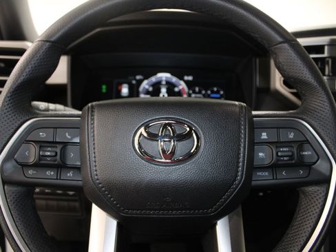 Used 2025 Toyota Sequoia SR5 AWD/4WD image 45
