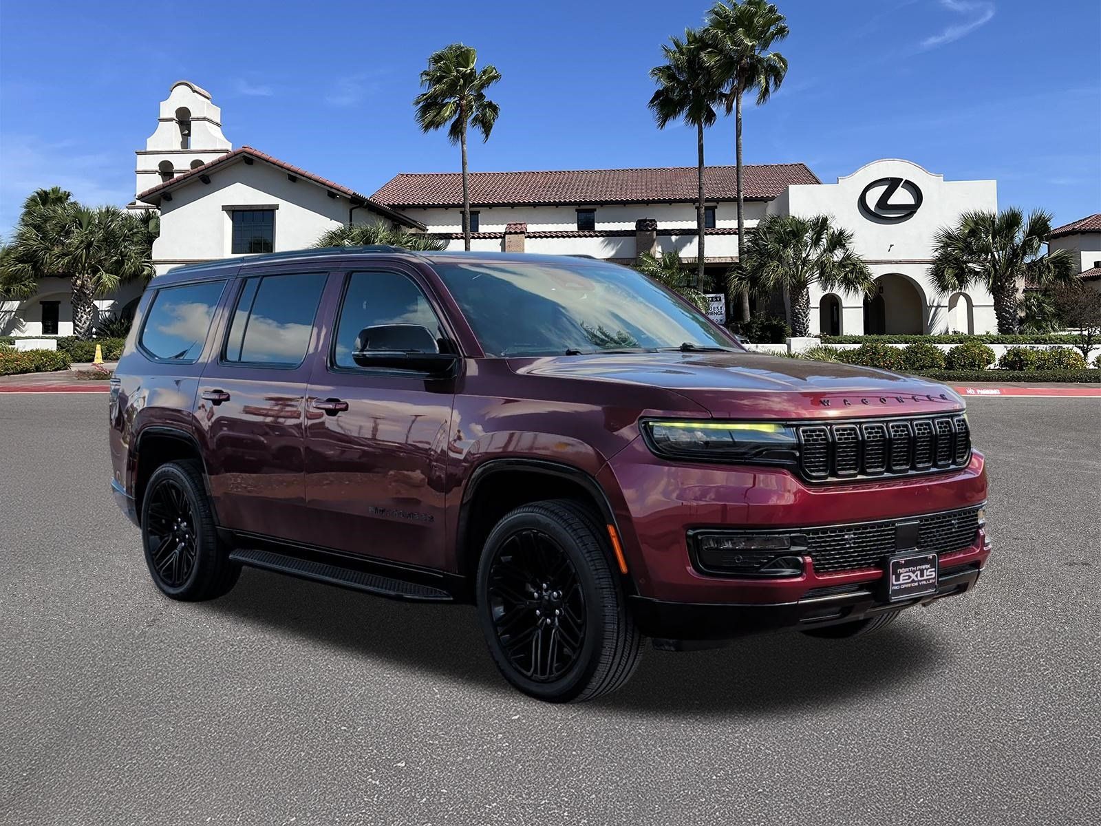Used 2024 Jeep Wagoneer Series II RWD image 1