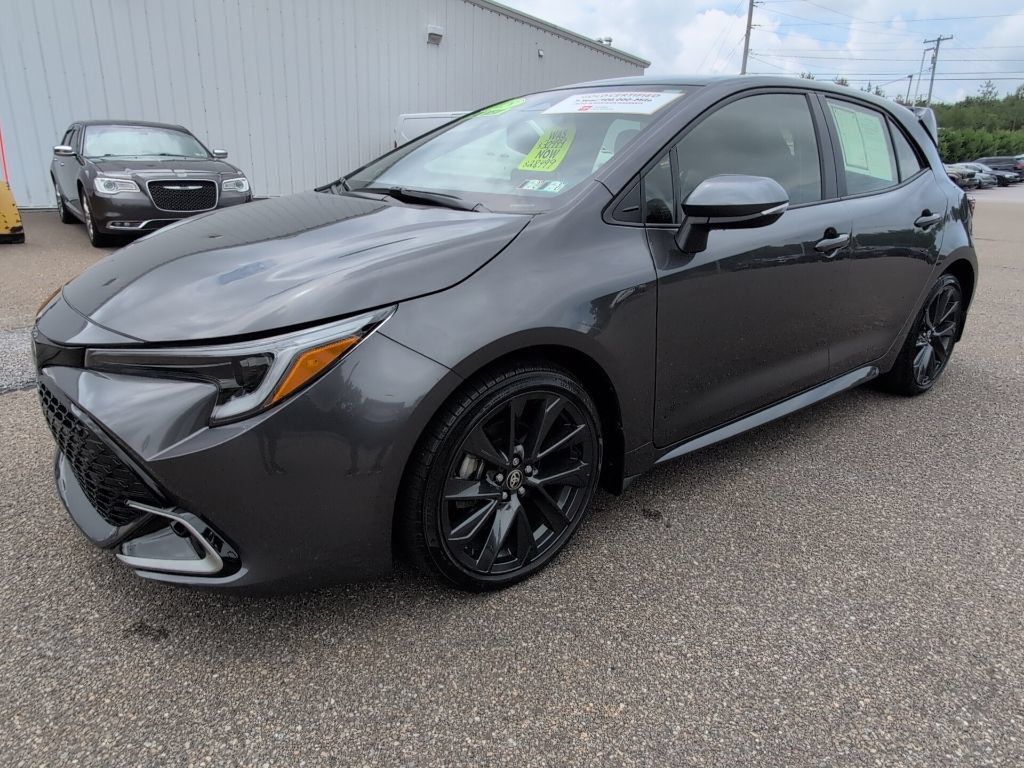 Certified 2025 Toyota Corolla XSE FWD image 2