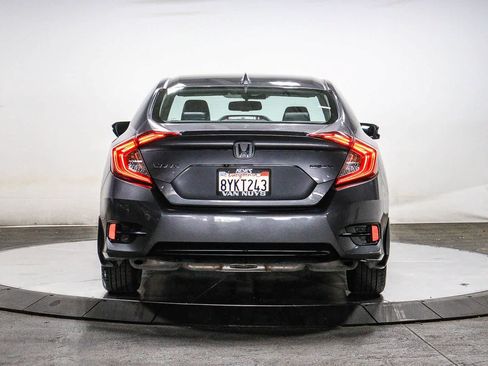 Used 2016 Honda Civic Touring image 3