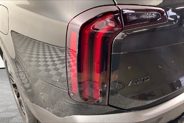 Certified 2022 Kia Telluride SX w/ Nightfall Edition Package AWD/4WD image 20