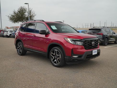 Used 2023 Honda Passport Elite image 3