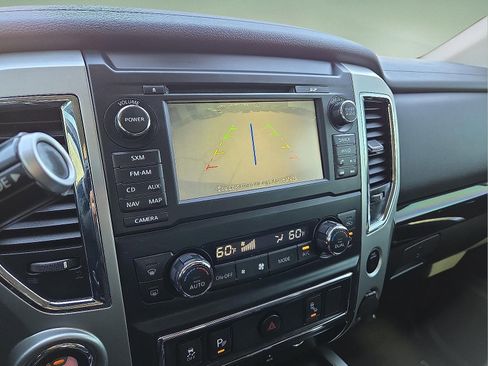 Used 2017 Nissan Titan SV image 17