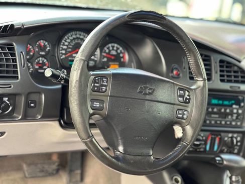 Used 2000 Chevrolet Monte Carlo SS w/ Preferred Equipment Group image 13