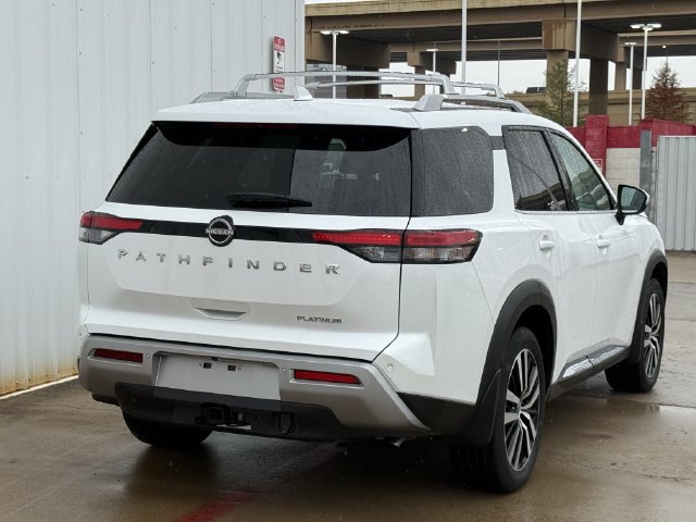Used 2025 Nissan Pathfinder Platinum w/ Cargo Package FWD image 4