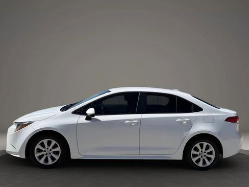 Used 2021 Toyota Corolla LE FWD image 19