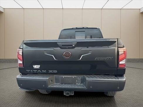 Used 2024 Nissan Titan PRO-4X w/ Pro-4x Convenience Package image 16